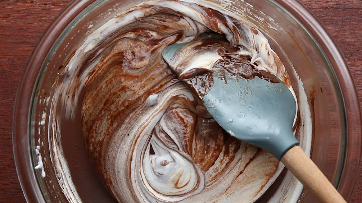 Τούρτα παγωτού φοντάν σοκολάτας